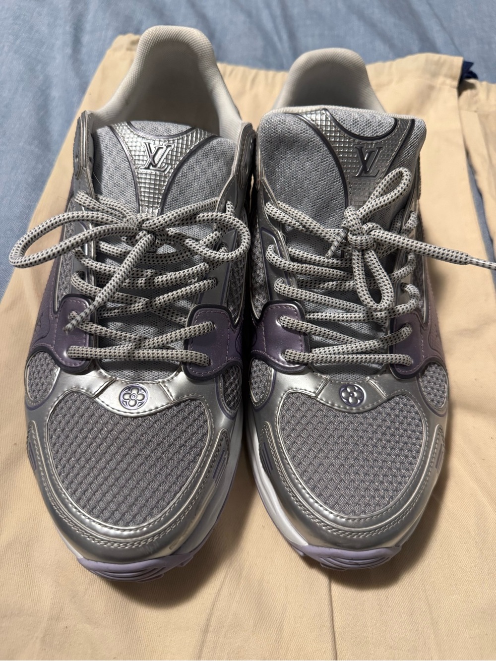 Louis Vuitton Olympia Sneaker (EU 41)